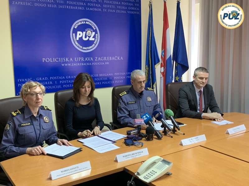 Slika /PU_ZG/slike/PUZ/presica advent 211.2019/foto 1.jpg